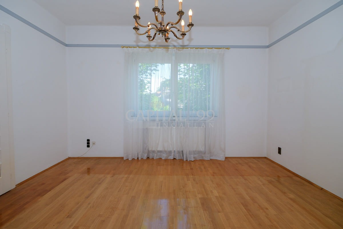 Family House - 4364