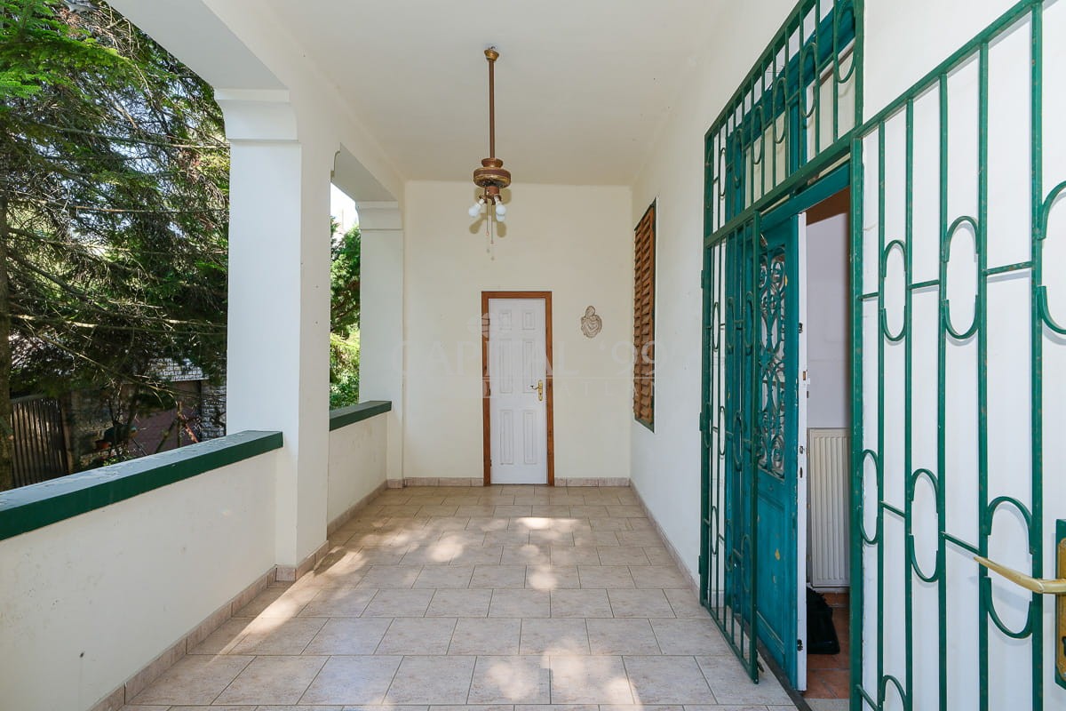 Family House - 4364
