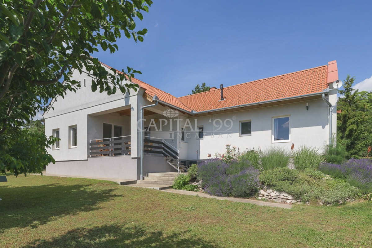 Family House - 4391