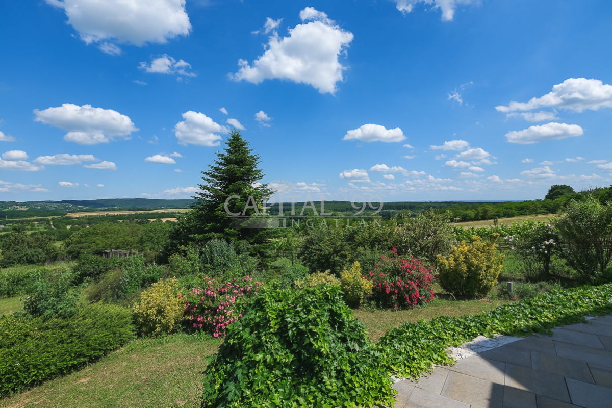 Family House - 4395