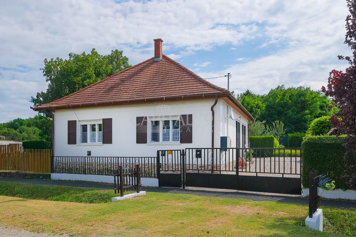 Family House - 4408