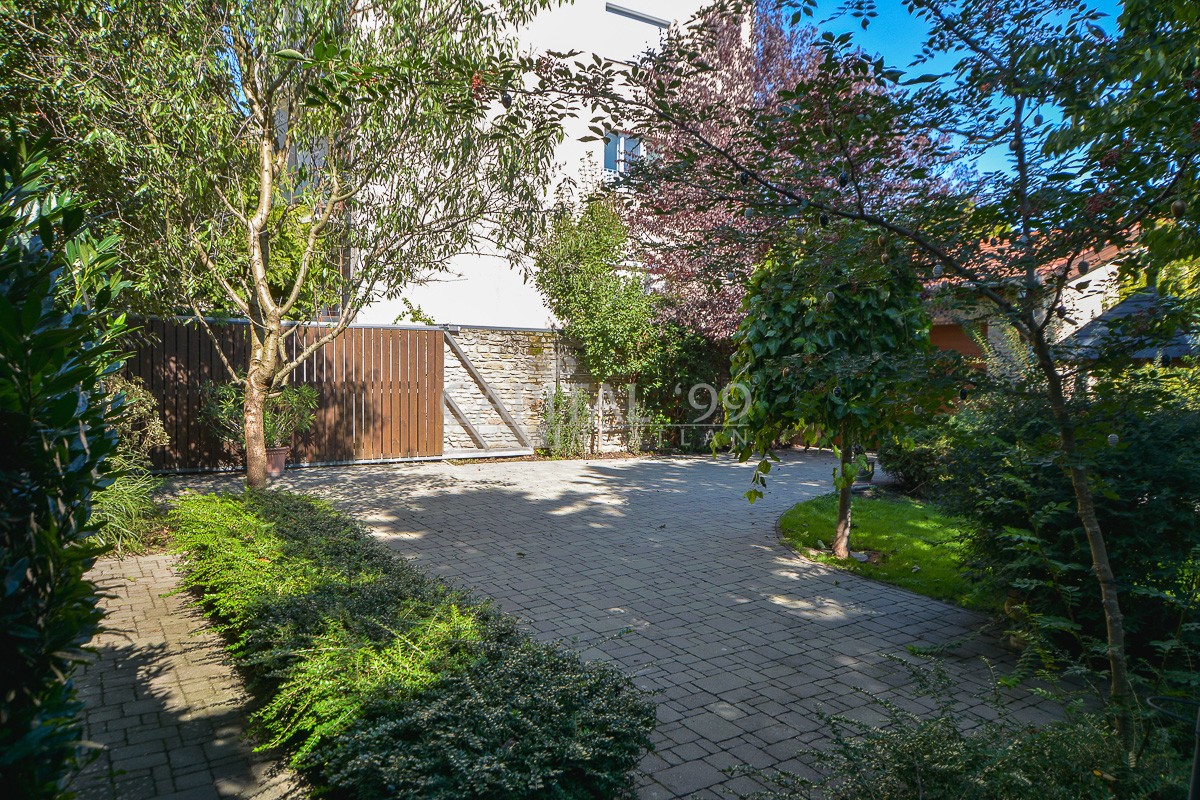Family House - 4422