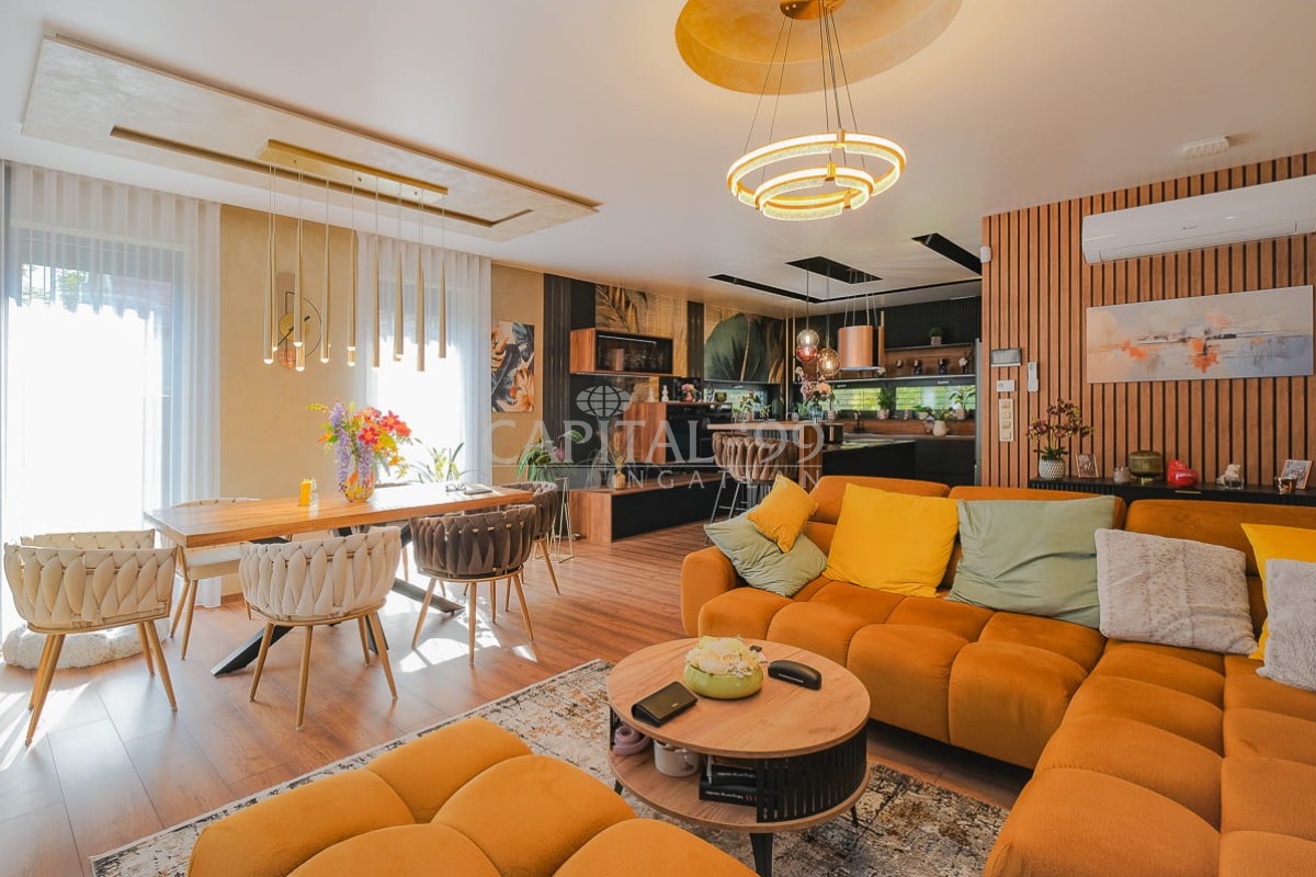 Family House - 4434