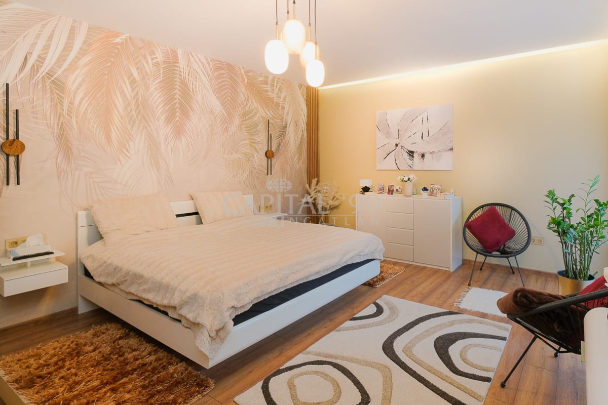 Family House - 4434
